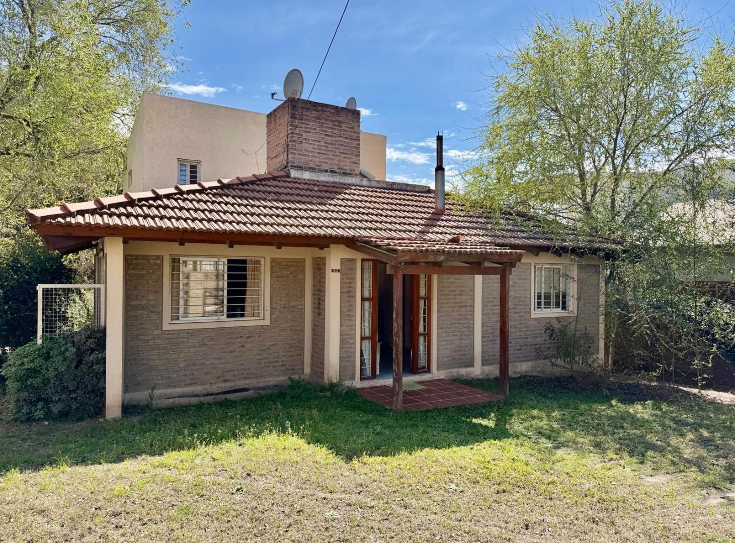 Foto de Casa en venta, 3 dormitorios, 2 baños, cochera. San Antonio De Arredondo, imagen 1