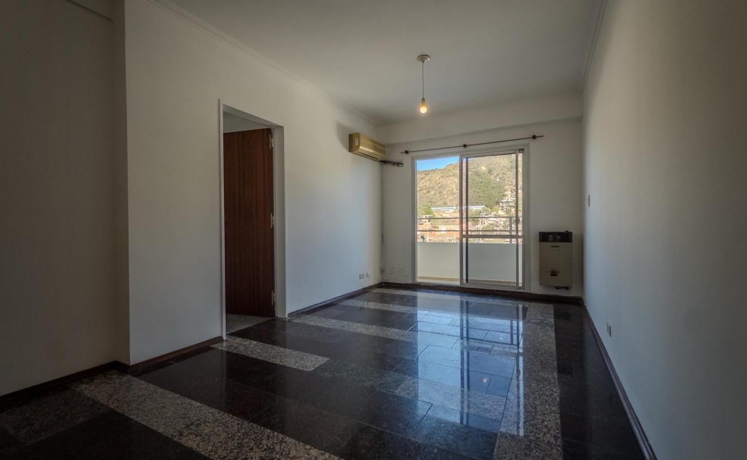 Departamento en venta 2 dormitorios, 2 baños, con balcón en barrio José Muñoz, Villa Carlos Paz