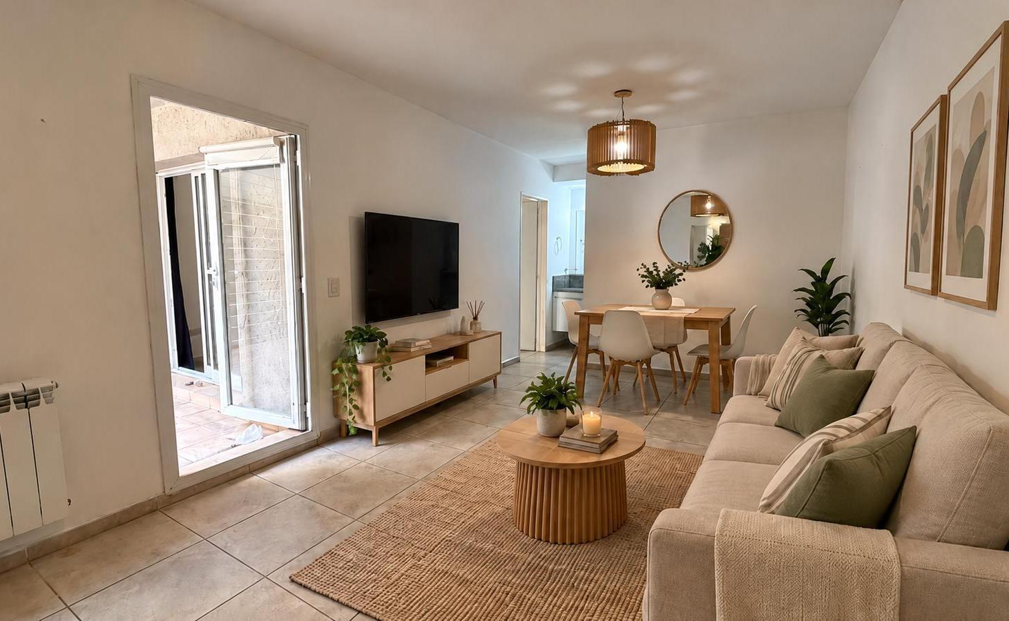 Foto de Venta Departamento,1 dormitorio, planta baja, patio, cochera, Centro, imagen 1