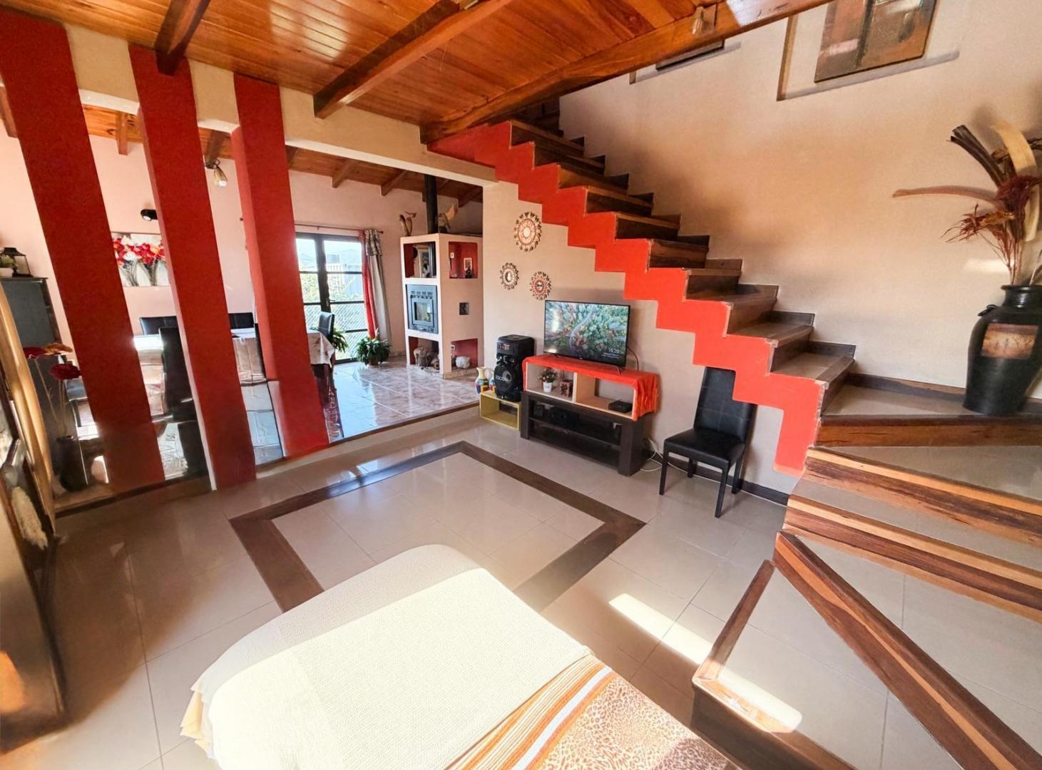 Foto de Venta Casa 2 dormitorios, Quincho y Pileta, Villa Parque Siquiman, imagen 3
