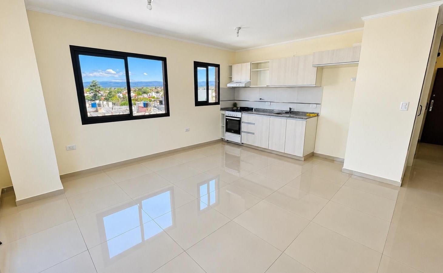 Foto de Departamento con vista a las sierras con cochera, centro de Villa, imagen 4