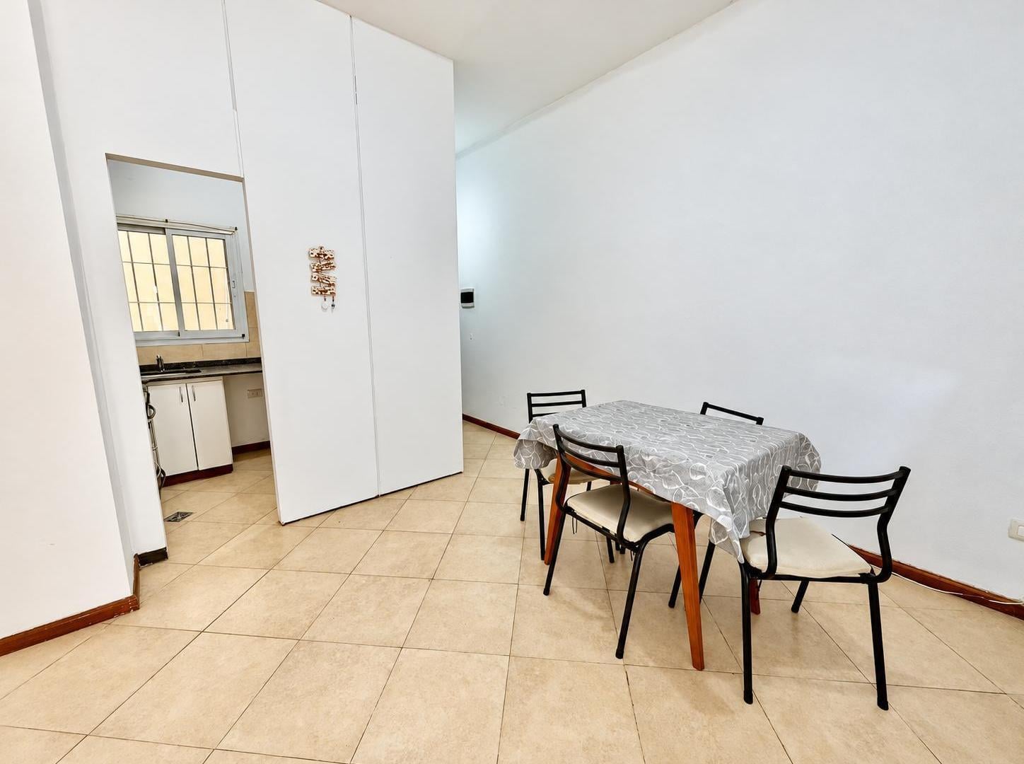 Foto de Venta Departamento 2 dormitorios, cochera, Pileta. Centro Villa Carlos, imagen 3