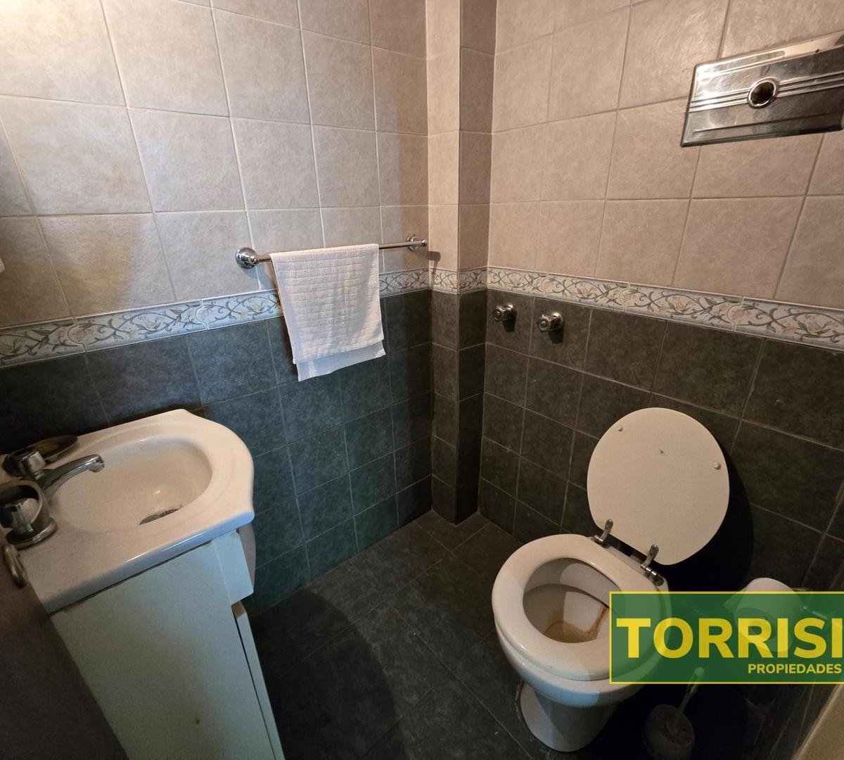 Venta - 4 Amb C/ Dep/escritorio - H. Yrigoyen 4200 - Almagro 3