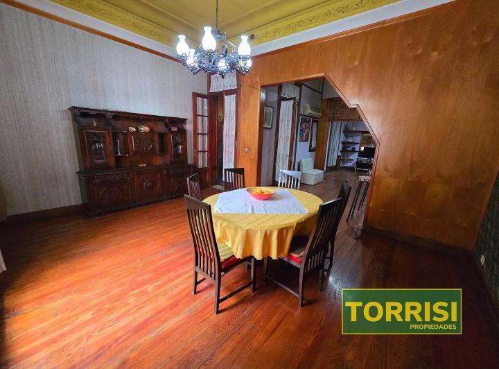 VENTA - 5 AMB PH C/PATIO Y COCHERA/LOCAL - CAMPICHUELO 300 1
