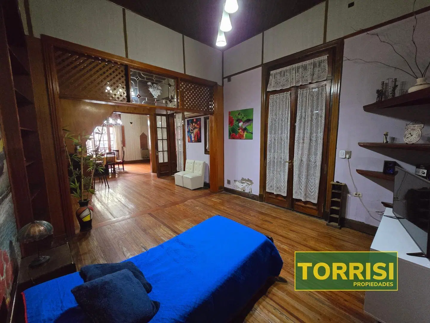 VENTA - 5 AMB PH C/PATIO Y COCHERA/LOCAL - CAMPICHUELO 300 1