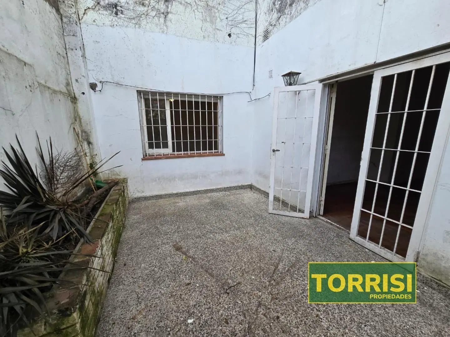 VENTA TIPO PH 3AMB C/PATIO 77M2 ESCALADA 1700 P. AVELLANEDA 4
