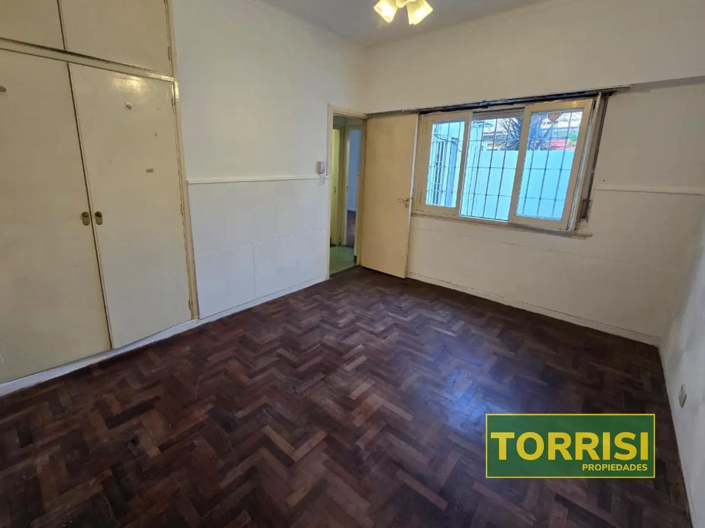 VENTA TIPO PH 3AMB C/PATIO 77M2 ESCALADA 1700 P. AVELLANEDA 5