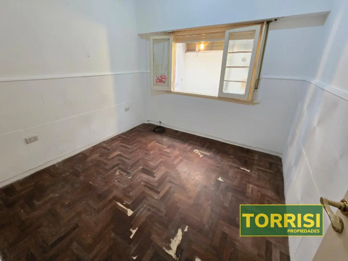 VENTA TIPO PH 3AMB C/PATIO 77M2 ESCALADA 1700 P. AVELLANEDA 4