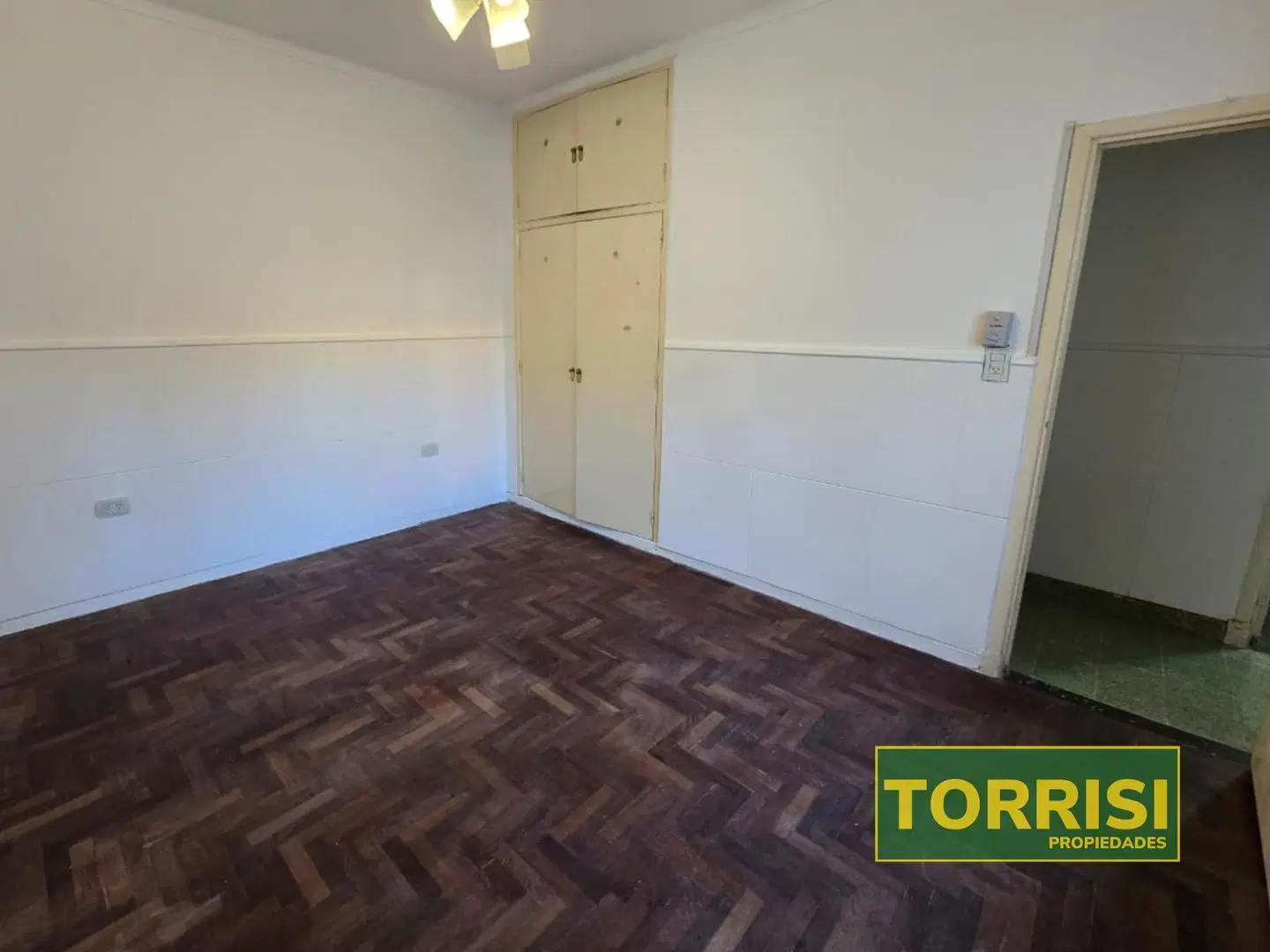 VENTA TIPO PH 3AMB C/PATIO 77M2 ESCALADA 1700 P. AVELLANEDA 1