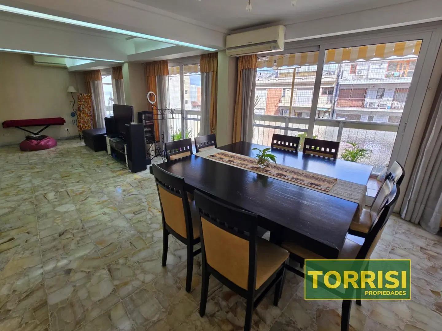 VENTA 4AMB 143M2 DEP/BALCON/ESP GUARDACOCHE - J.M.MORENO 200 4