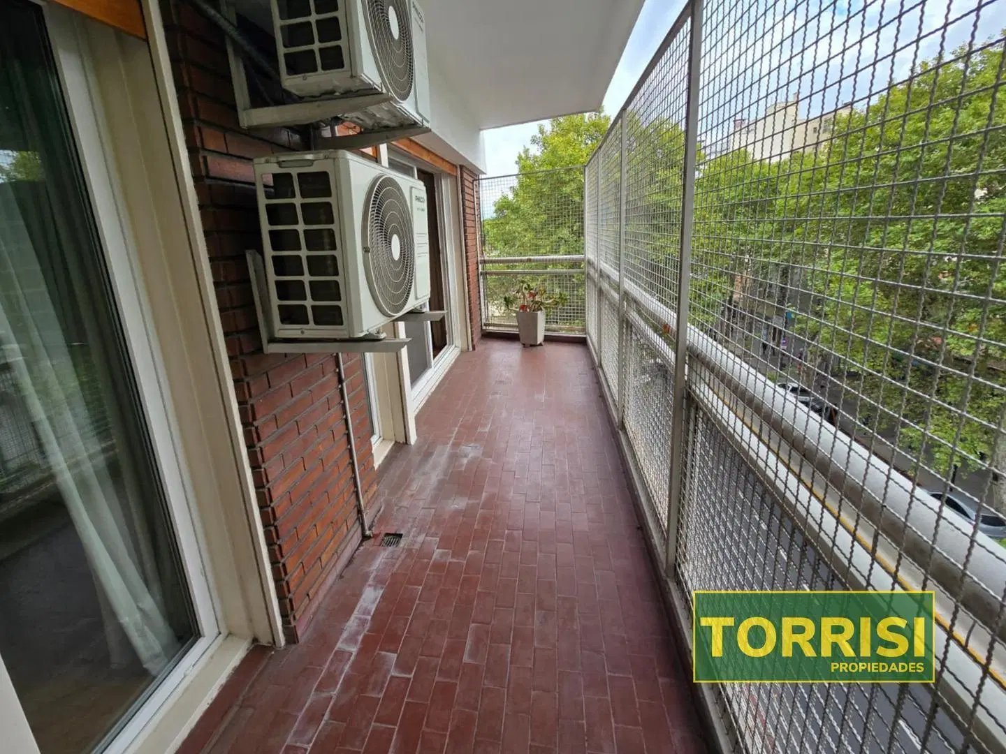 VENTA 107M2 4AMB DEP. COCH. - AV. CASEROS 2900 P. PATRICIOS 2