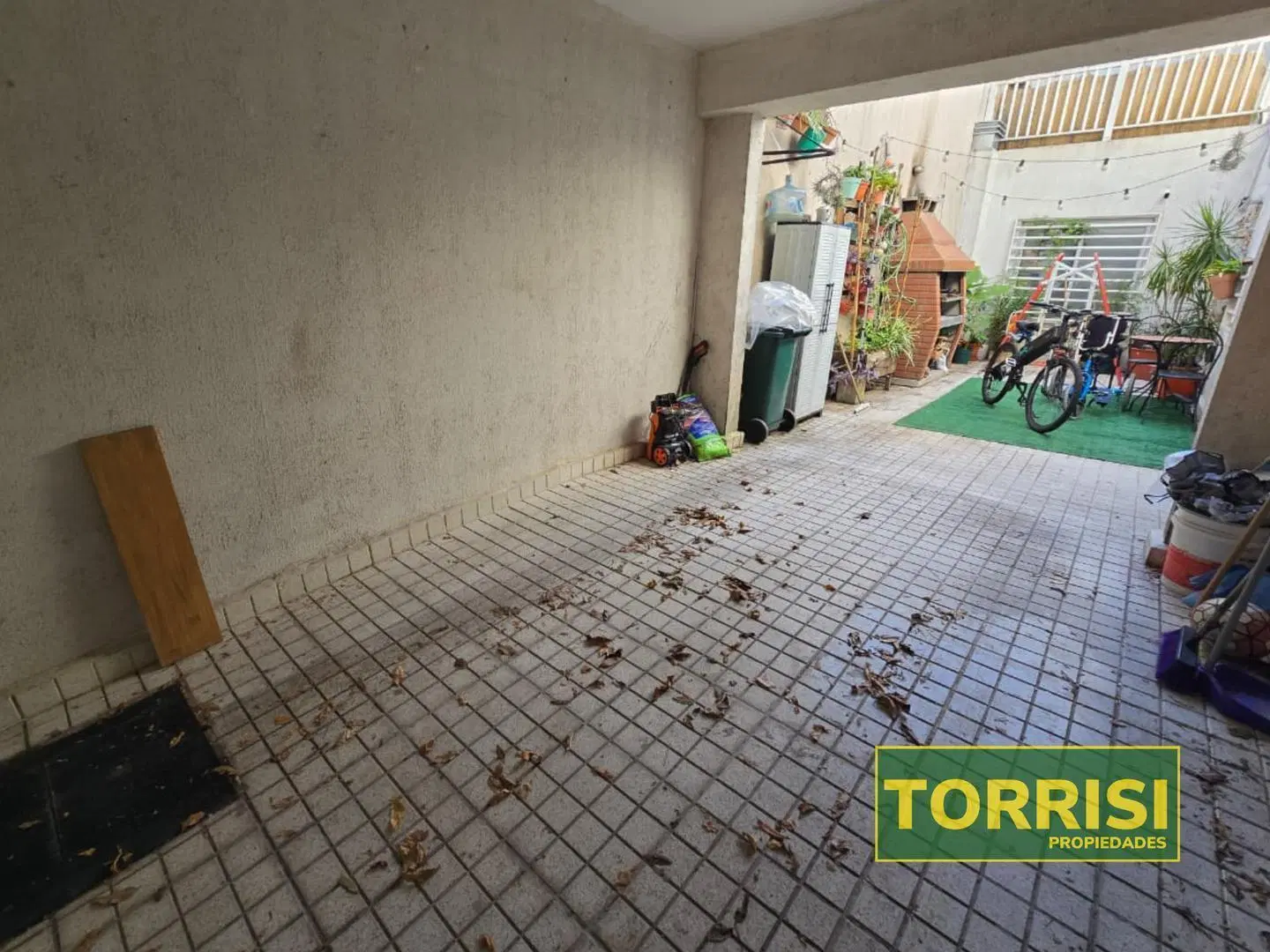 CASA 200m2 5amb LOTE PROP TERR PATIO COCH YAPEYÚ 500 ALMAGRO 5