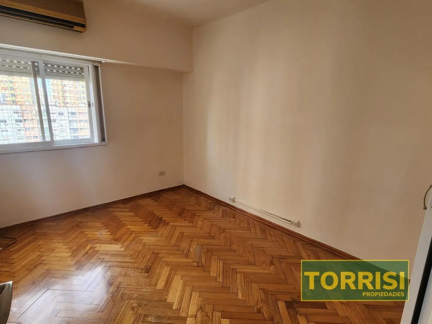 ALQUILER - 3 AMB BALCÓN Y COCH. CUB. 62 m2 - F. VALLESE 400 4