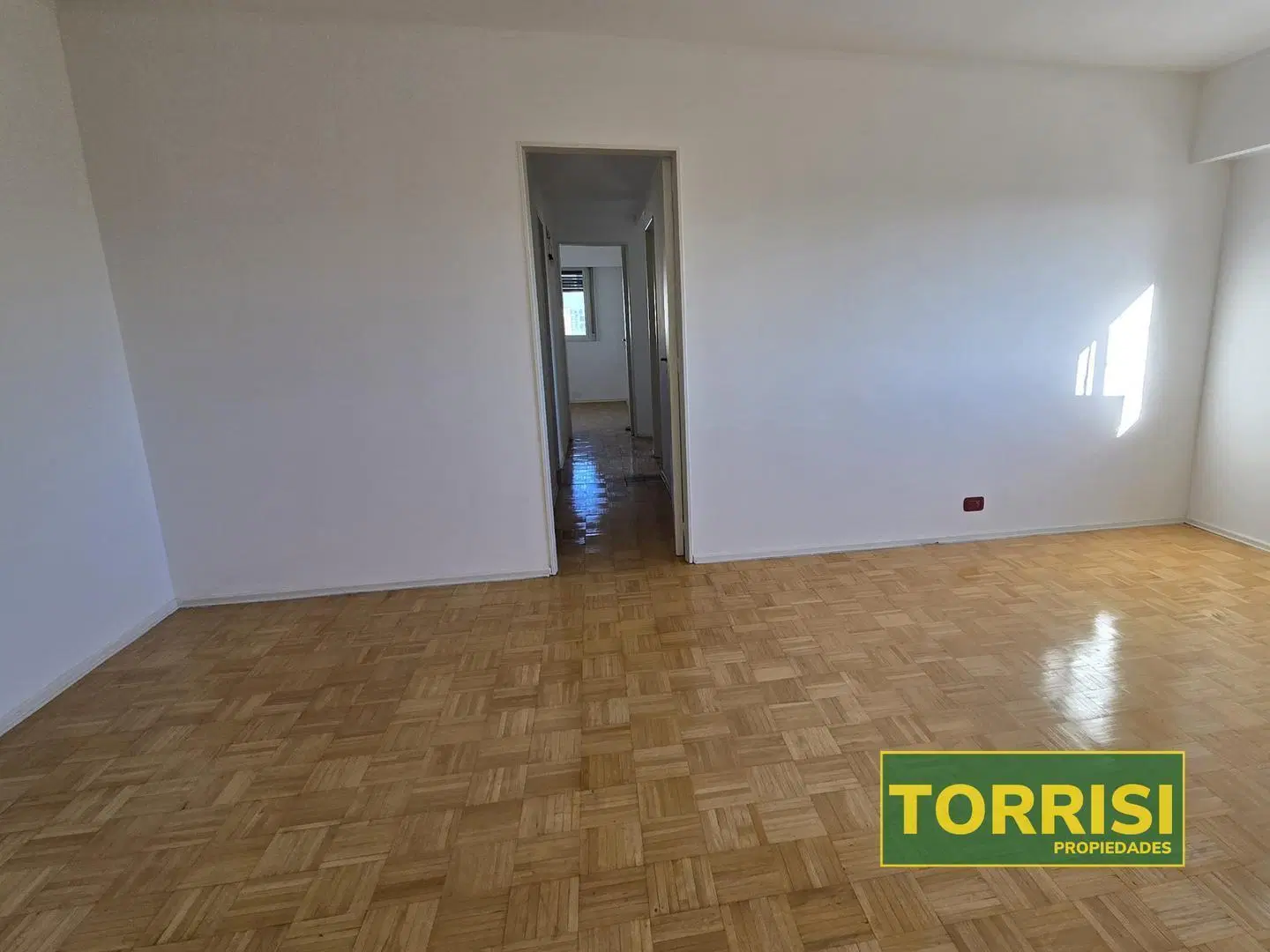 VENTA - DTO 80m2 4 AMB C/COCHERA - BACACAY 1800 - FLORES 3