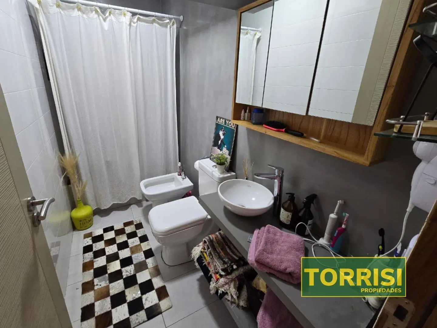 CASA 200m2 5amb LOTE PROP TERR PATIO COCH YAPEYÚ 500 ALMAGRO 4