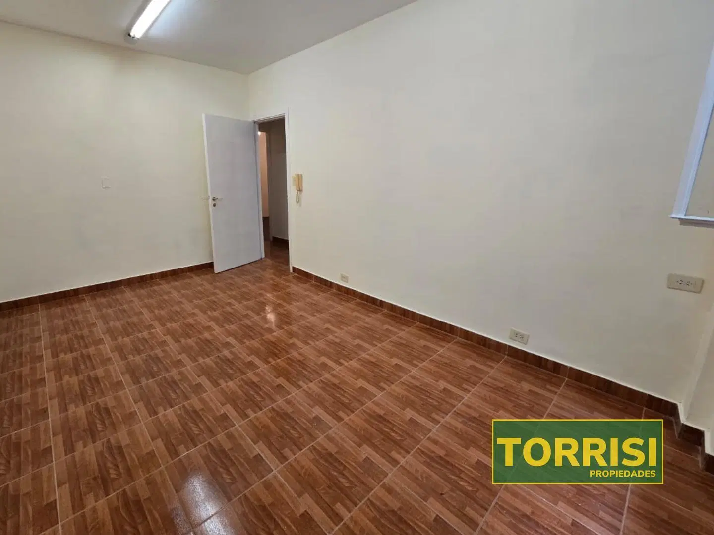 VENTA 4 AMB C/PATIO 66 m2 - PERON 1400 - SAN NICOLAS 5