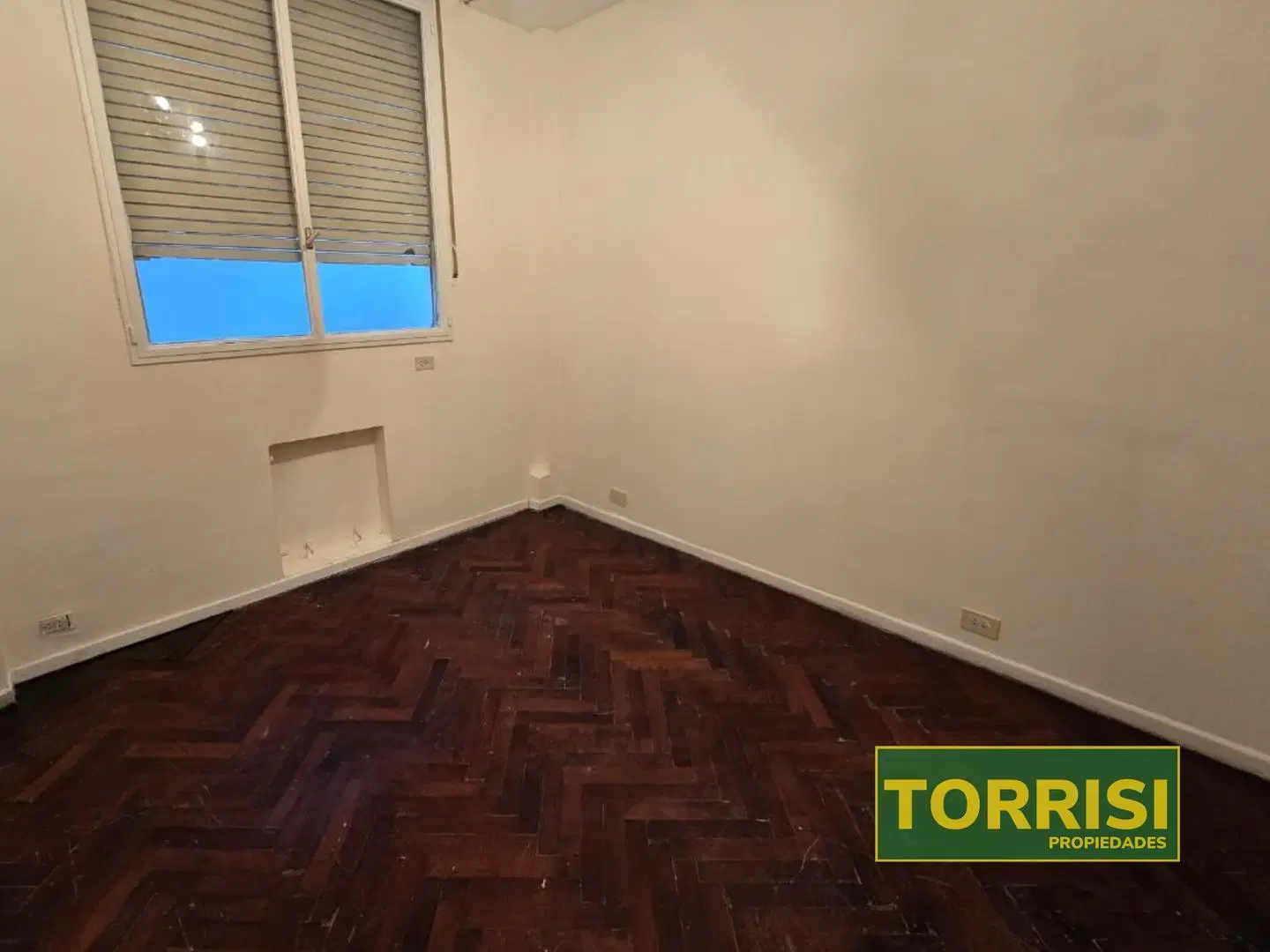 VENTA 4 AMB C/PATIO 66 m2 - PERON 1400 - SAN NICOLAS 8