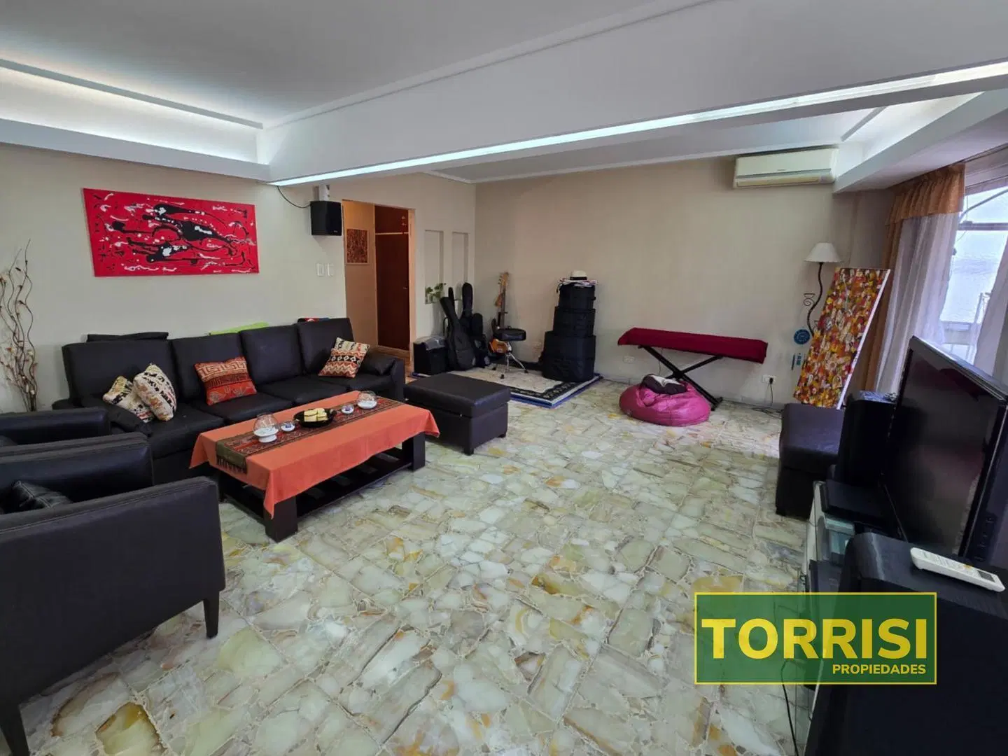 VENTA 4AMB 143M2 DEP/BALCON/ESP GUARDACOCHE - J.M.MORENO 200 2