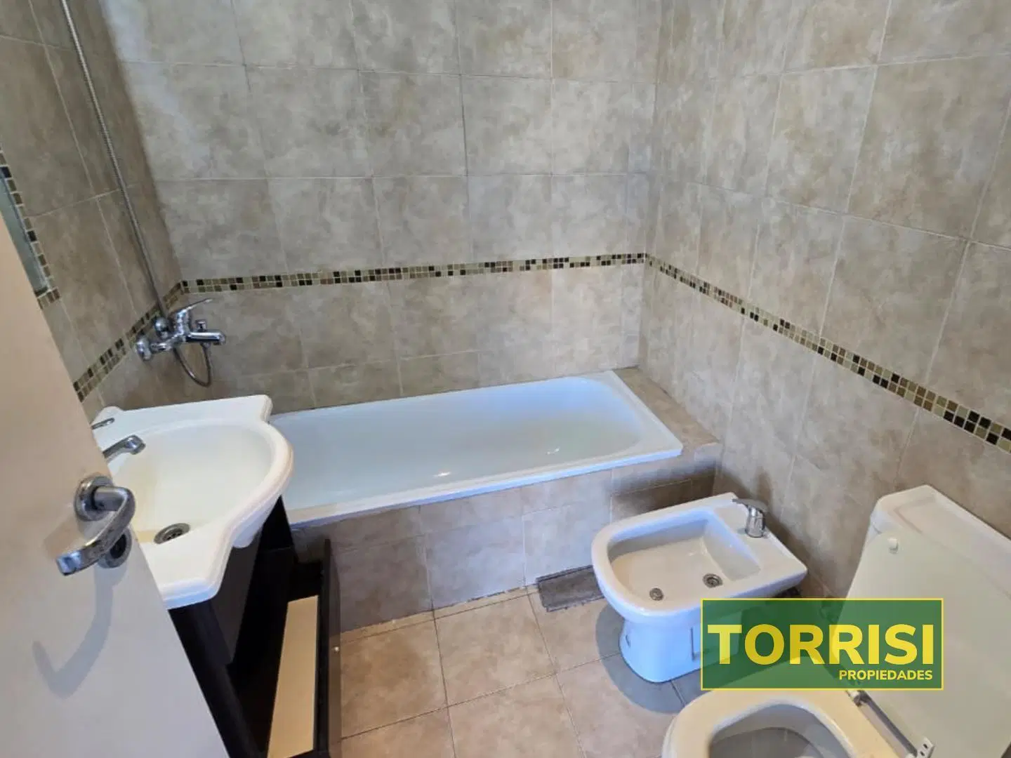 ALQUILER 2AMB C/BALCÓN 50 m2 - 24 DE NOVIEMBRE 400 BALVANERA 3