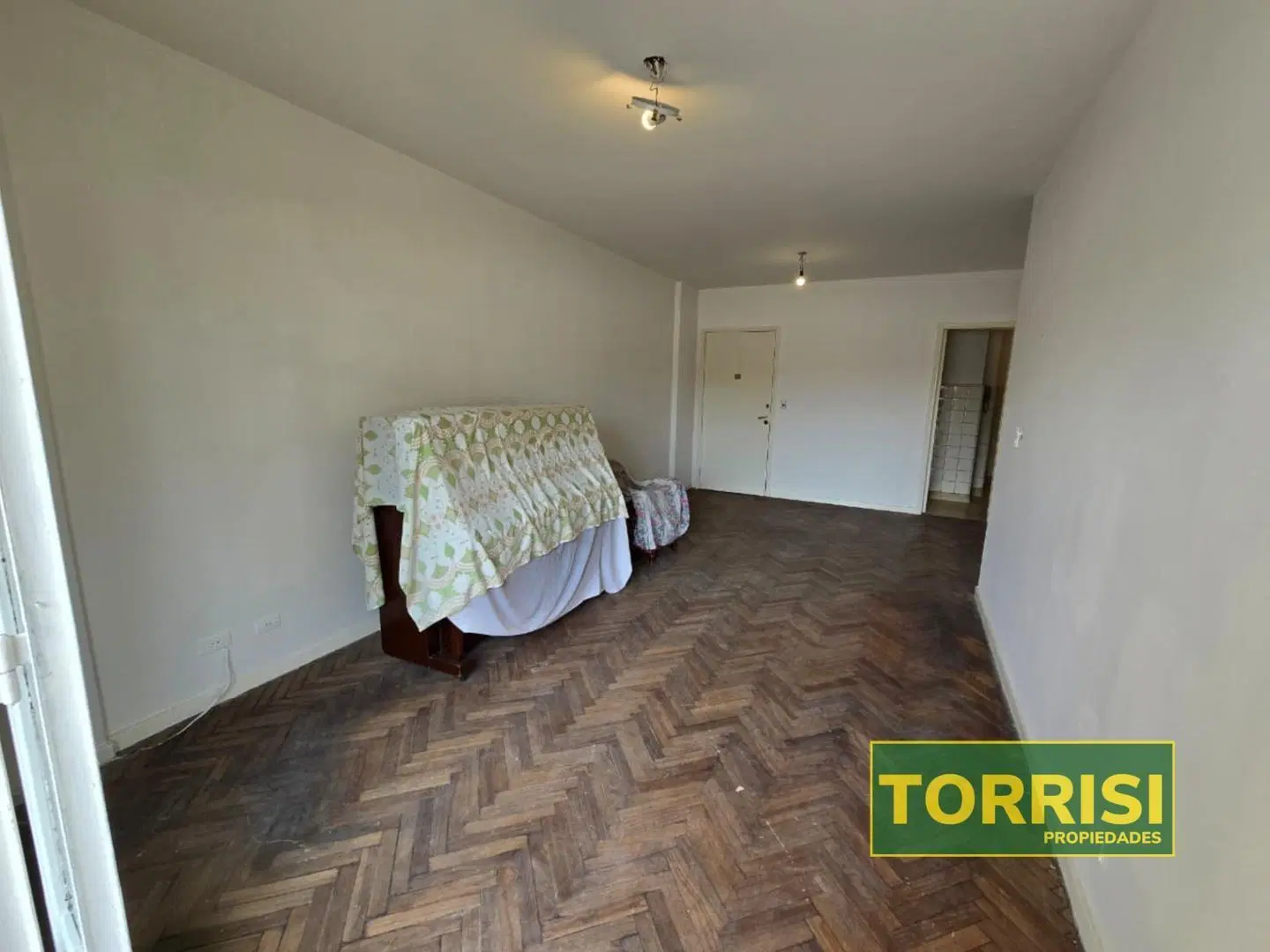 VENTA 4AMB 77M2 C/ BAL Y DEP. - AV.RIVADAVIA 4200 - ALMAGRO 2