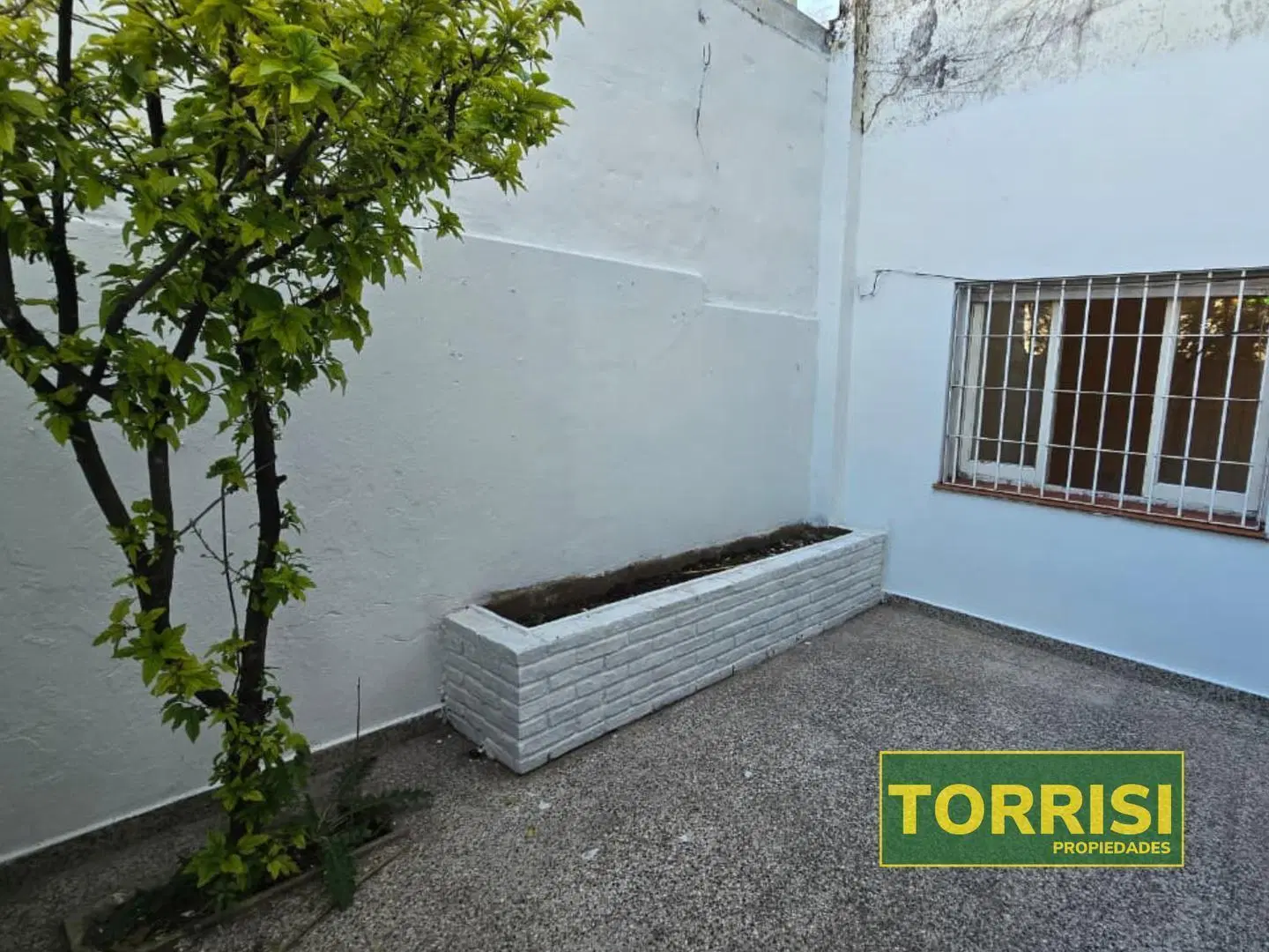 VENTA TIPO PH 3AMB C/PATIO 77M2 ESCALADA 1700 P. AVELLANEDA 3
