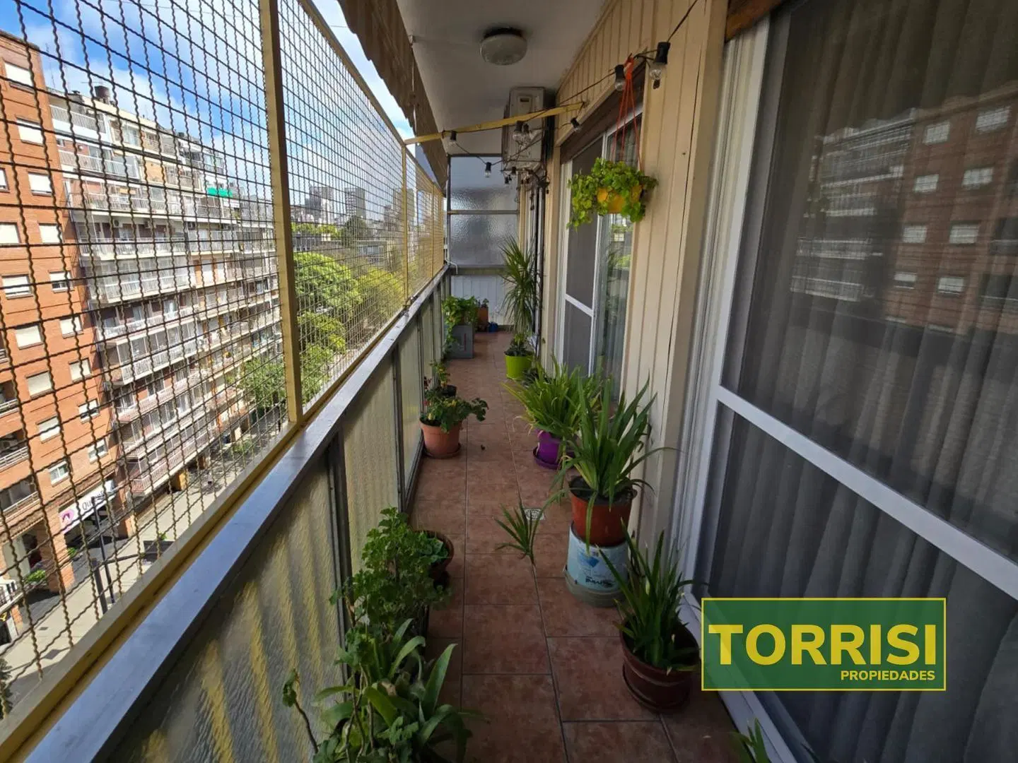 VENTA 4AMB 143M2 DEP/BALCON/ESP GUARDACOCHE - J.M.MORENO 200 5