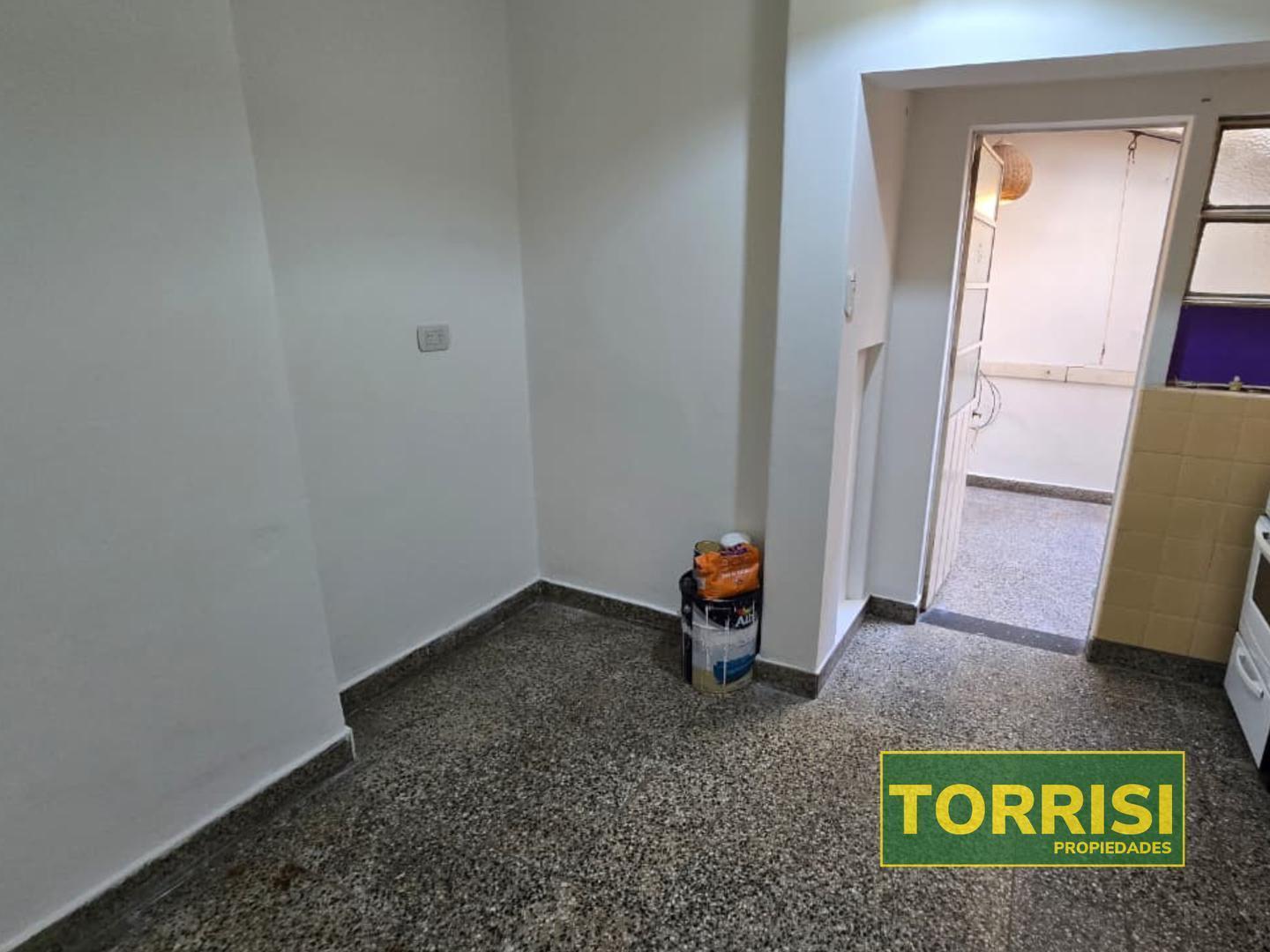 Foto de VENTA TIPO PH 3AMB C/PATIO 77M2 ESCALADA 1700 P. AVELLANEDA, imagen 3