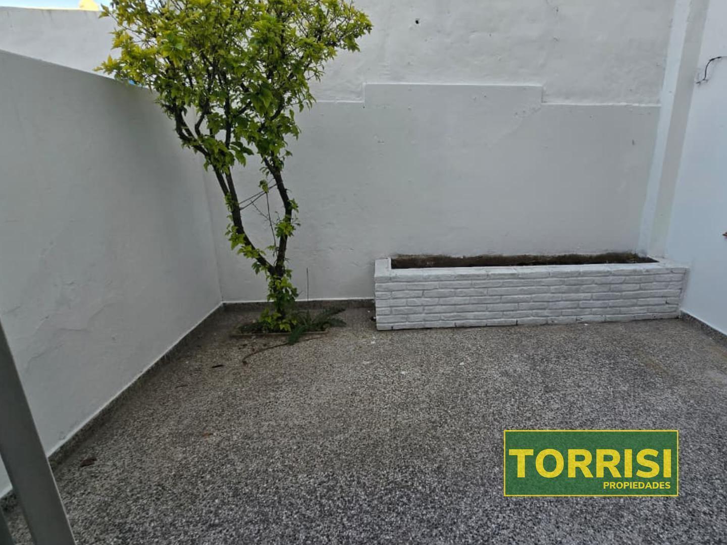 Foto de VENTA TIPO PH 3AMB C/PATIO 77M2 ESCALADA 1700 P. AVELLANEDA, imagen 5