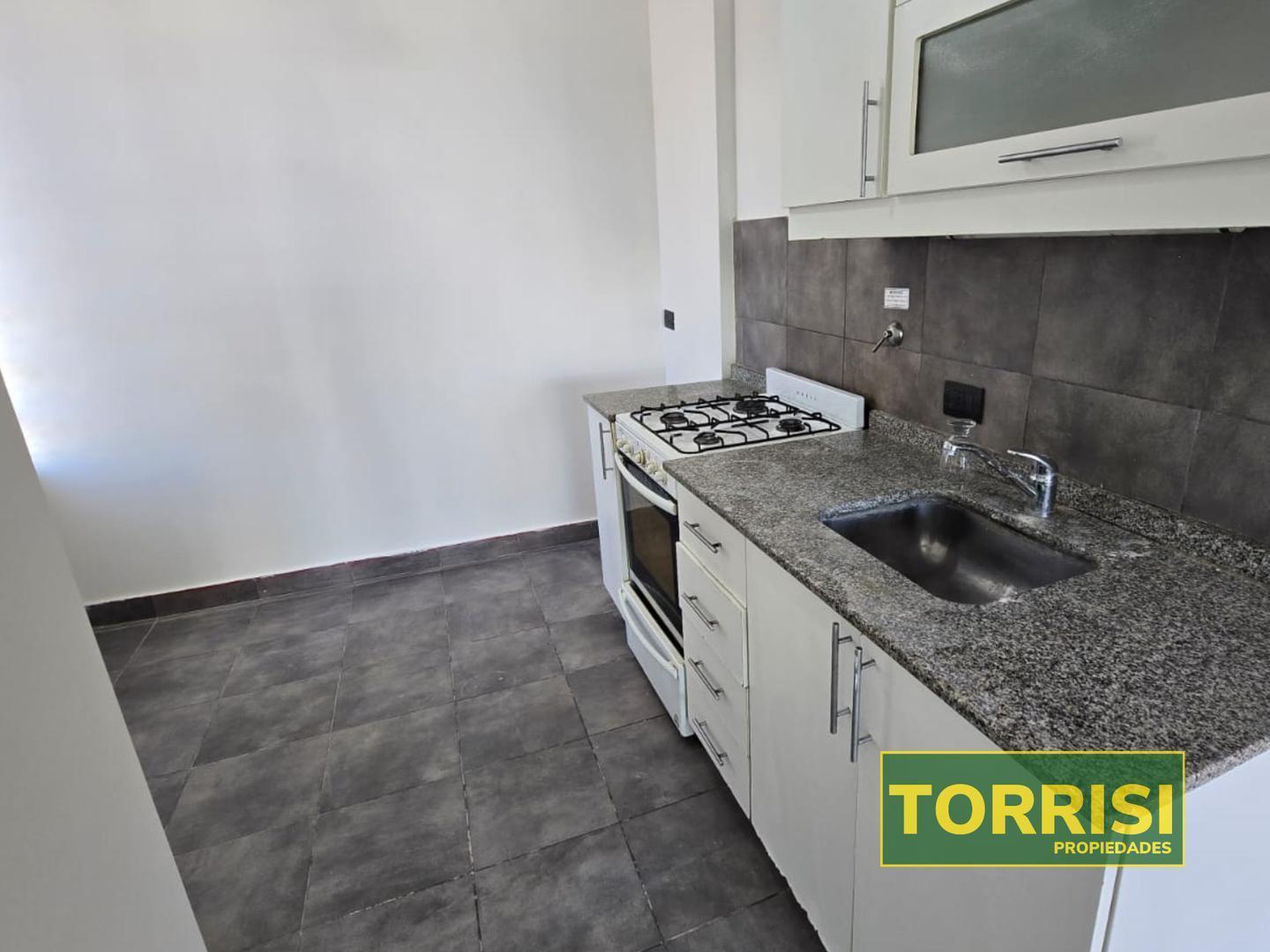 Foto de ALQUILER Triplex 2AMB 70m2 BALCÓN Y TERRAZA - BONIFACIO 2800, imagen 2