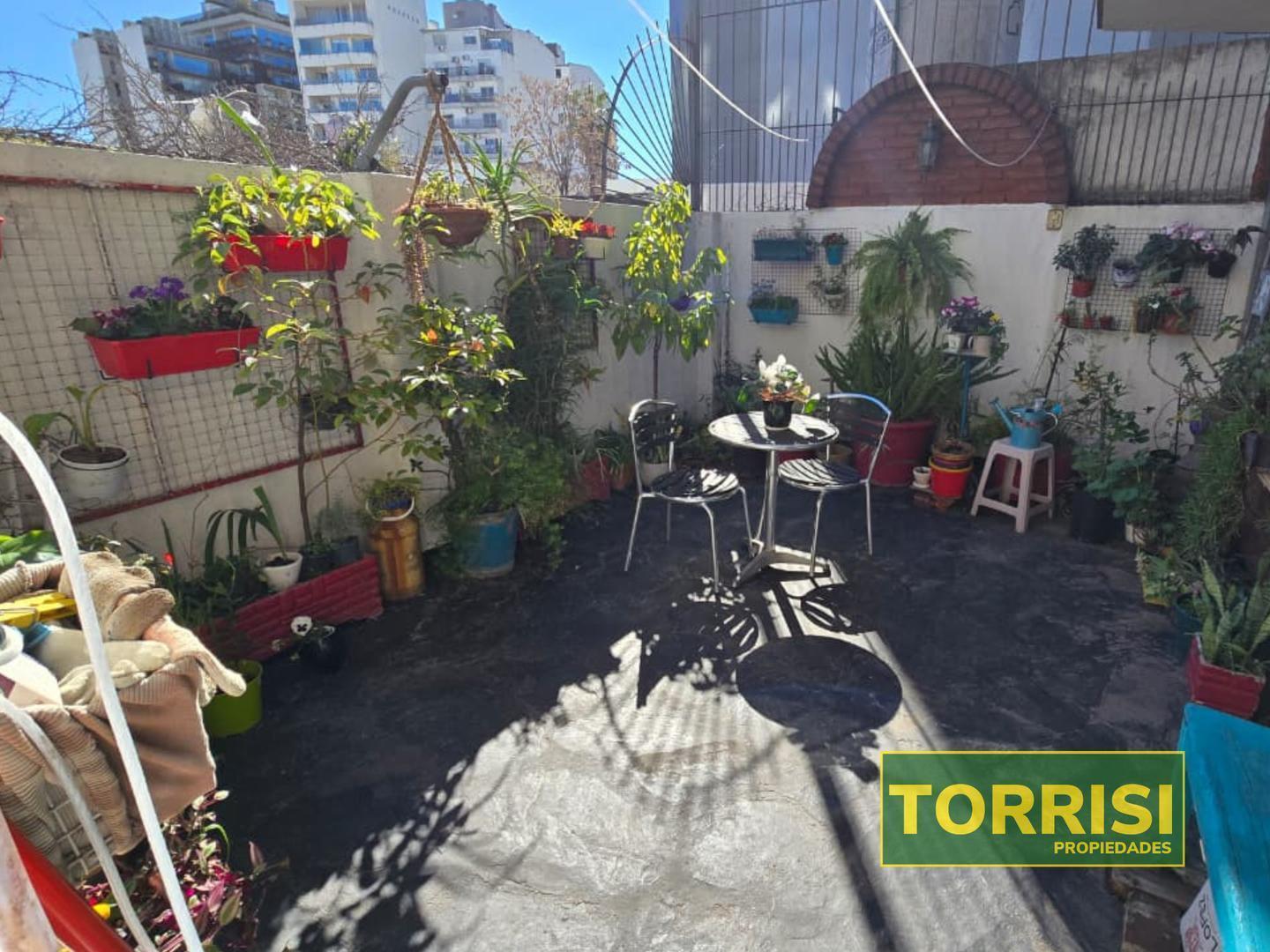 Foto de VENTA PH MULTIFAMILIAR 180m2 - DTO 3AMB + DTO 4AMB, imagen 4