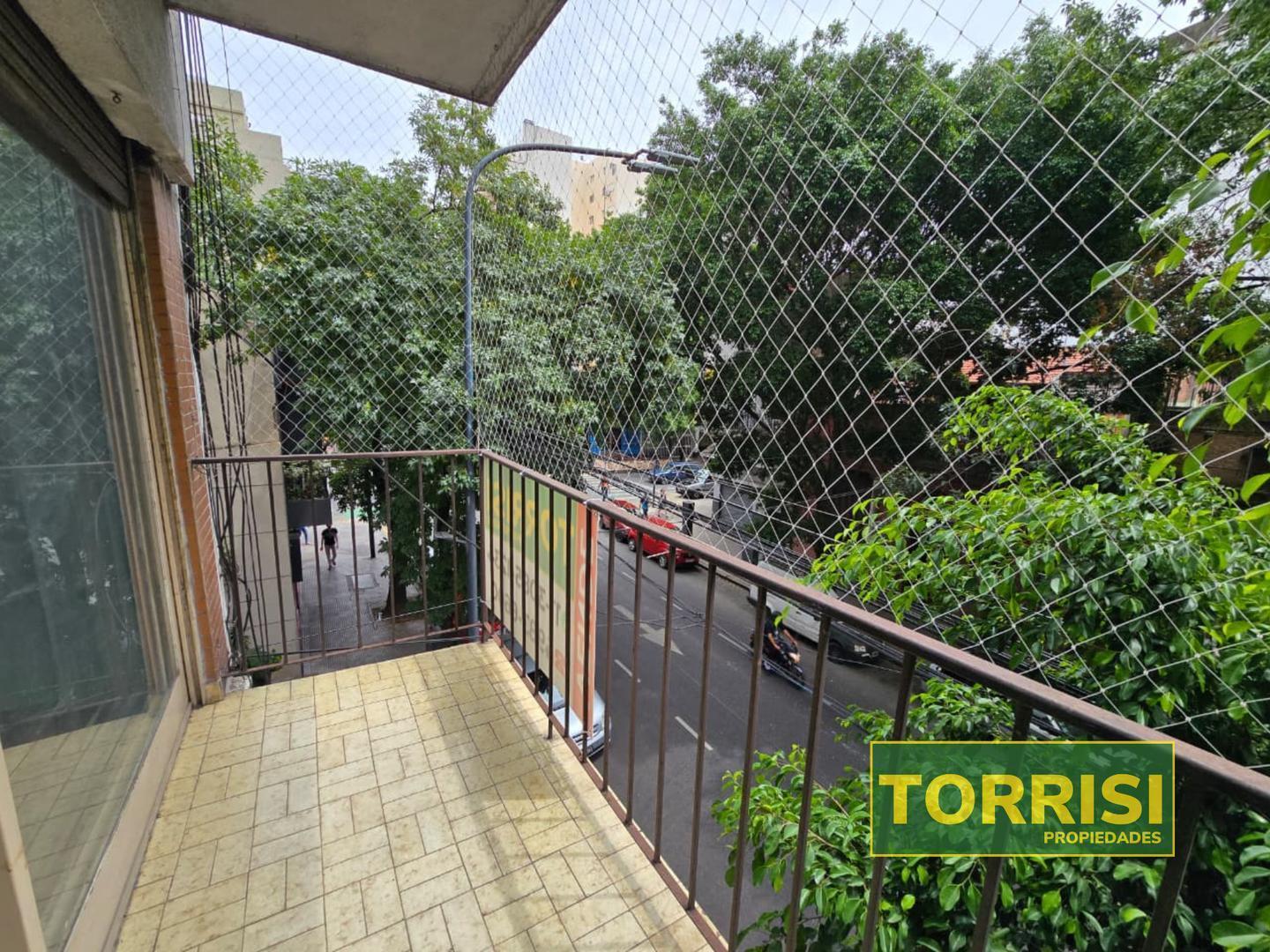 Foto de VENTA - 1 AMB C/BALCÓN 34m2 - AVELLANEDA 170 - CABALLITO, imagen 3