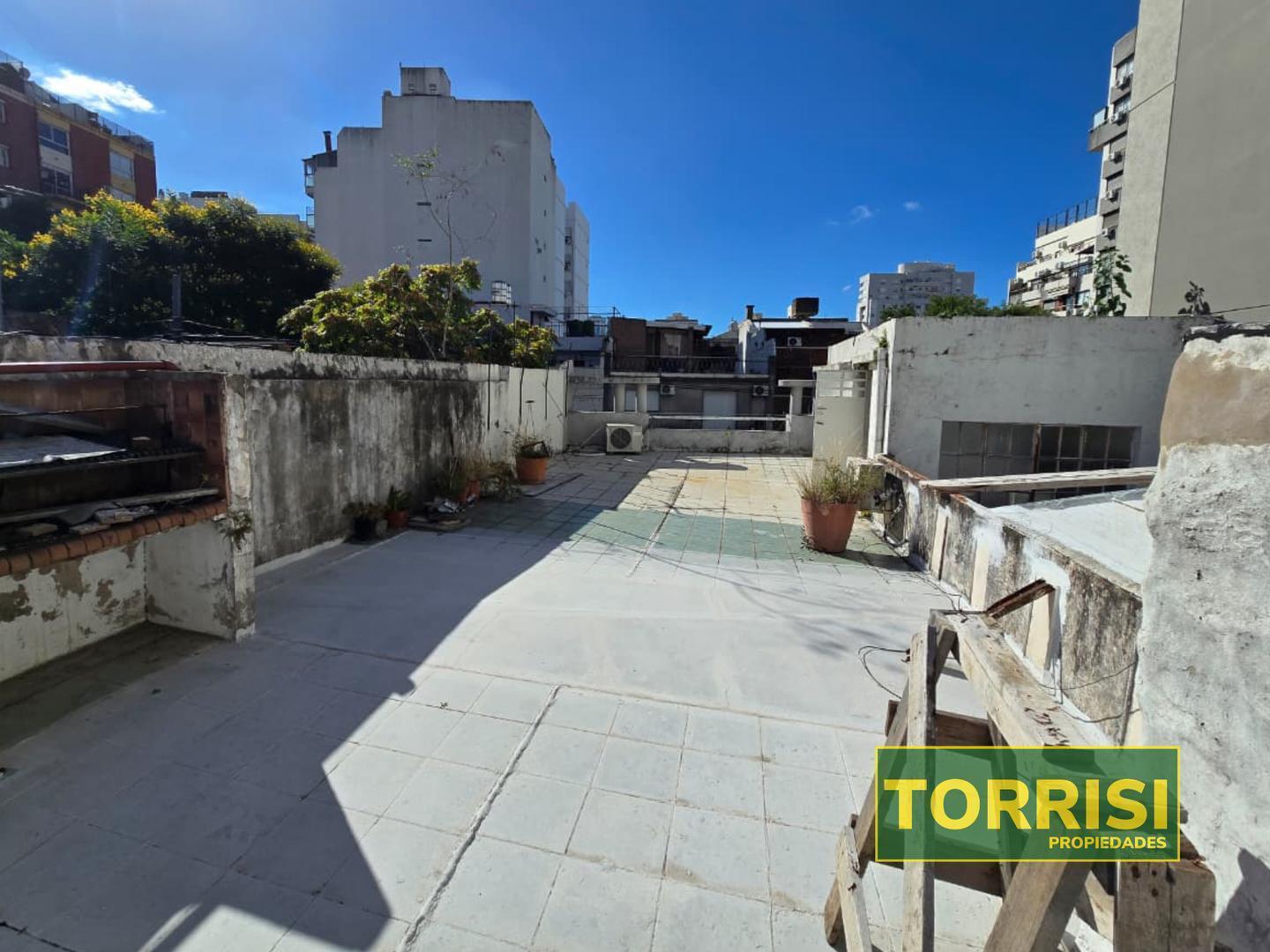 Foto de VENTA LOTE PROP 158M2 4AMB TERRAZA AVELLANEDA 300 CABALLITO, imagen 2