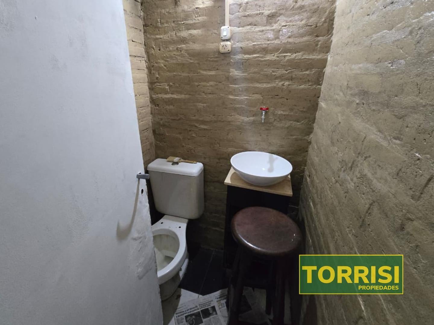 Foto de VENTA LOCAL Y HOSTEL EN ESQUINA - C. CALVO 2100 S.CRISTOBAL, imagen 3
