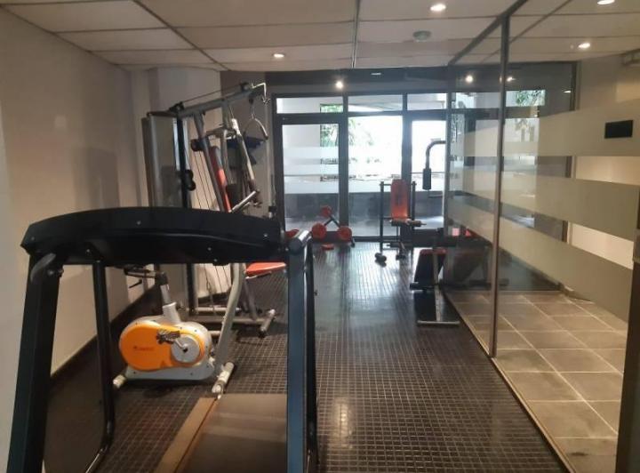 OPORTUNIDAD! 2 AMBIENTES CON COCHERA AMUEBLADO Y EQUIPADO 4