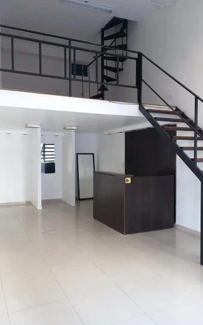 OPORTUNIDAD LOCAL COMERCIAL EN PALERMO CON VIDRIERA A LA CALLE ZONA OUTLETS 1