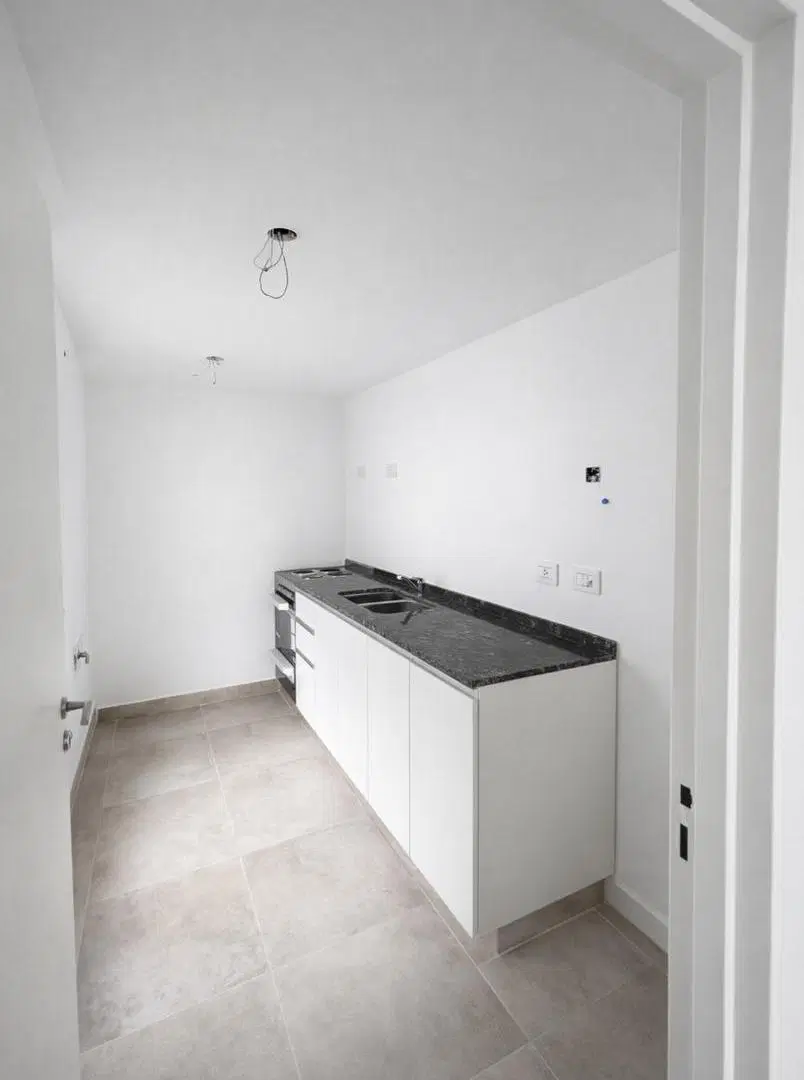 Venta hermoso 3 Ambientes a estrenar con amenities ! Posibilidad de cocheras 2