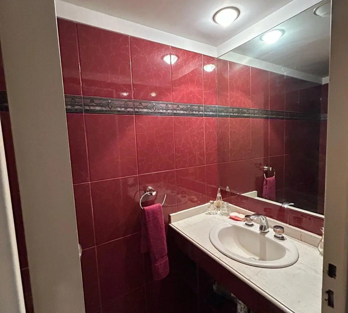 Venta – Piso alto con vista abierta y 2 cocheras 2