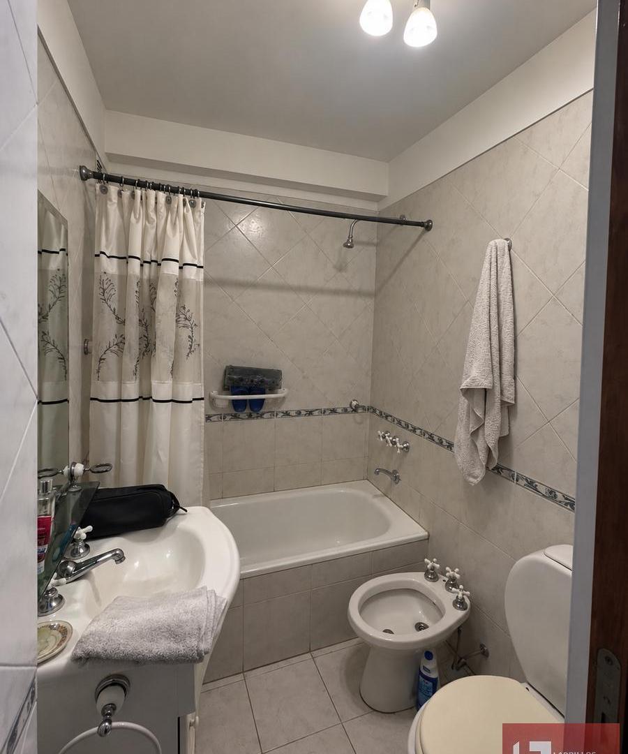 Foto de Venta 2 AMBIENTES CON PATIO, BALCÓN Y BAULERA, imagen 2