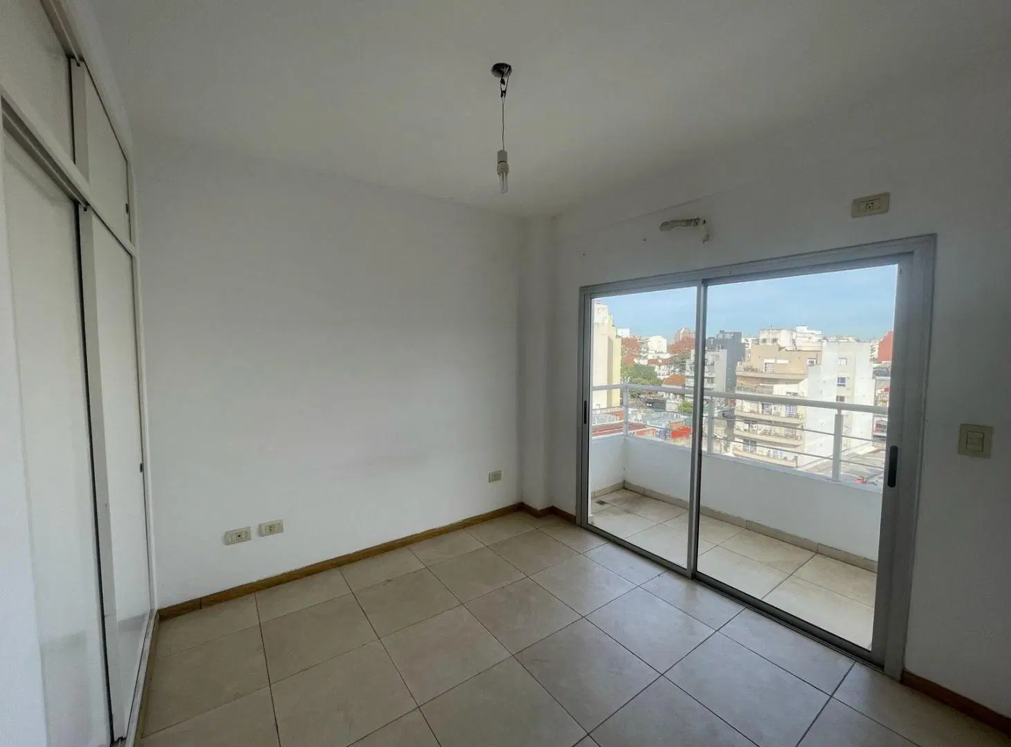 Departamento en Monte Castro 3