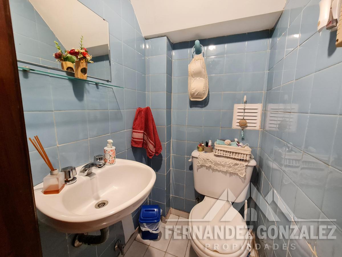 Foto de Chalet de categoría al frente en 2 plantas, de 5 Amb. con entrada de, imagen 5