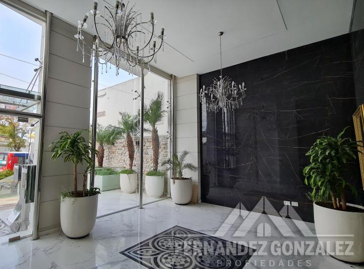 Departamento de 2 Amb. en alquiler, con cochera. SUM y piscina. Temperley 3
