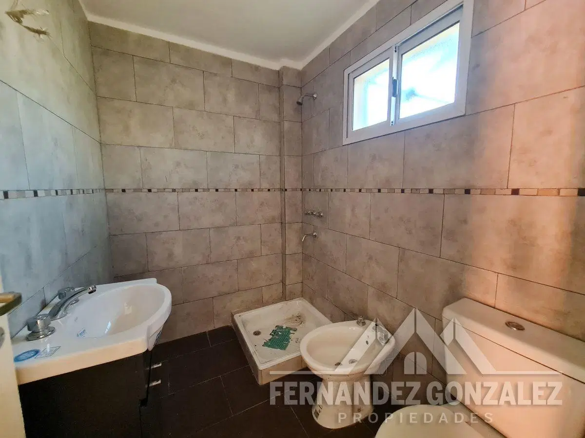PH 2 Amb. a Nuevo con Patio en Banfield Este – Sin Expensas y Listo para Mudarse 2