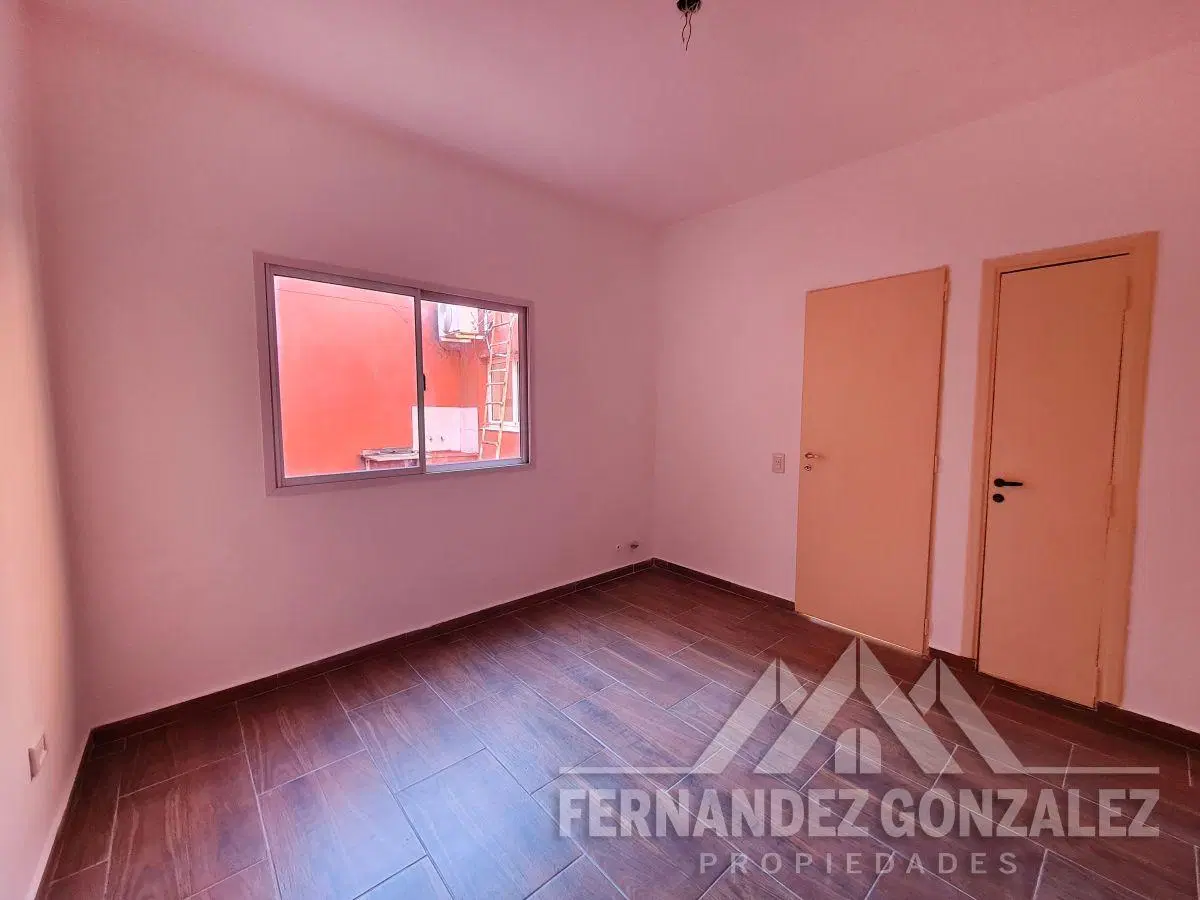 PH 2 Amb. a Nuevo con Patio en Banfield Este – Sin Expensas y Listo para Mudarse 8
