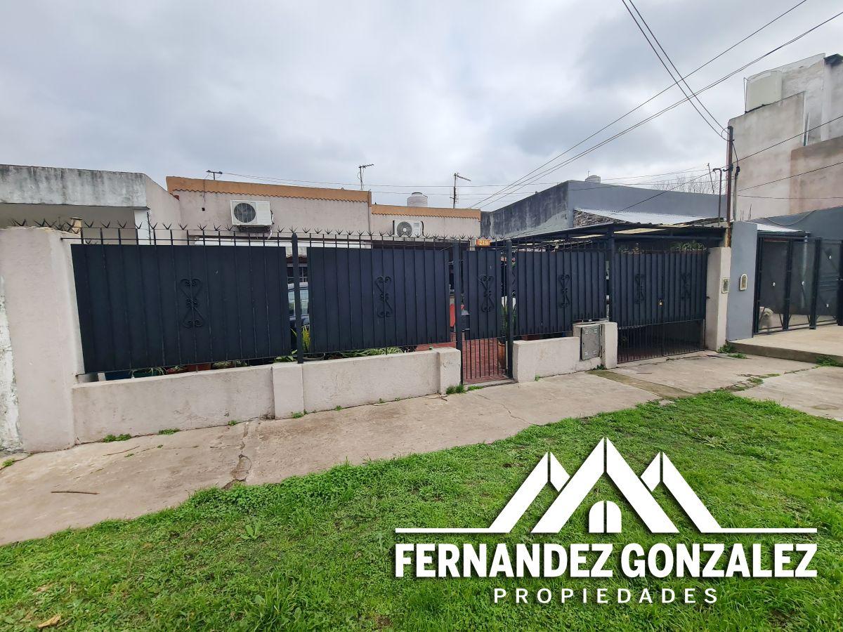Foto de Casa sobre terreno de 200 m² con 2 dormitorios en venta en San José, imagen 1