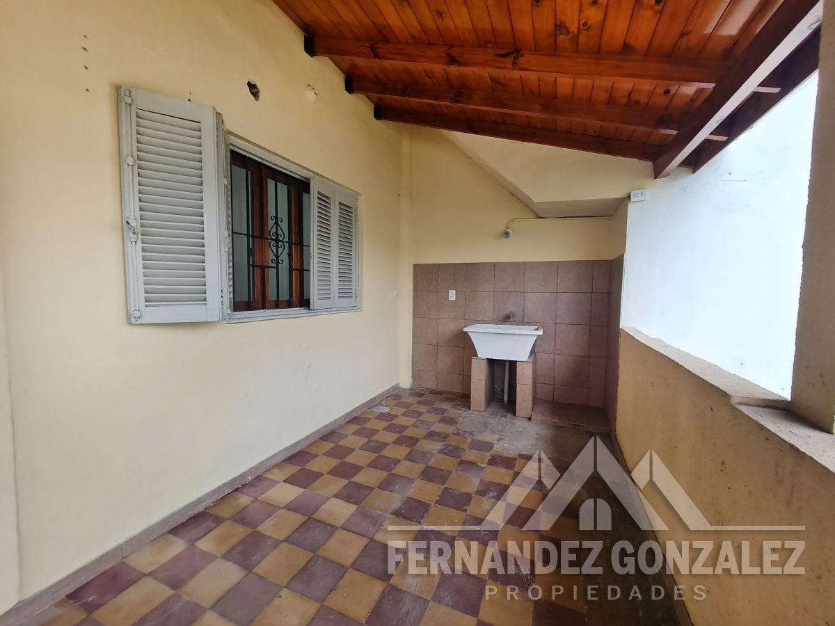 Foto de Casa en alquiler de 3 Ambientes con entrada de autos y fondo libre en, imagen 5