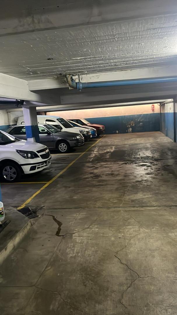Cochera fija cubierta en planta baja - Villa Devoto!
