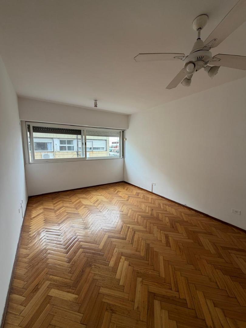 Foto de EXCELENTE DEPARTAMENTO 2 AMBIENTES AMPLIOS!!, imagen 4