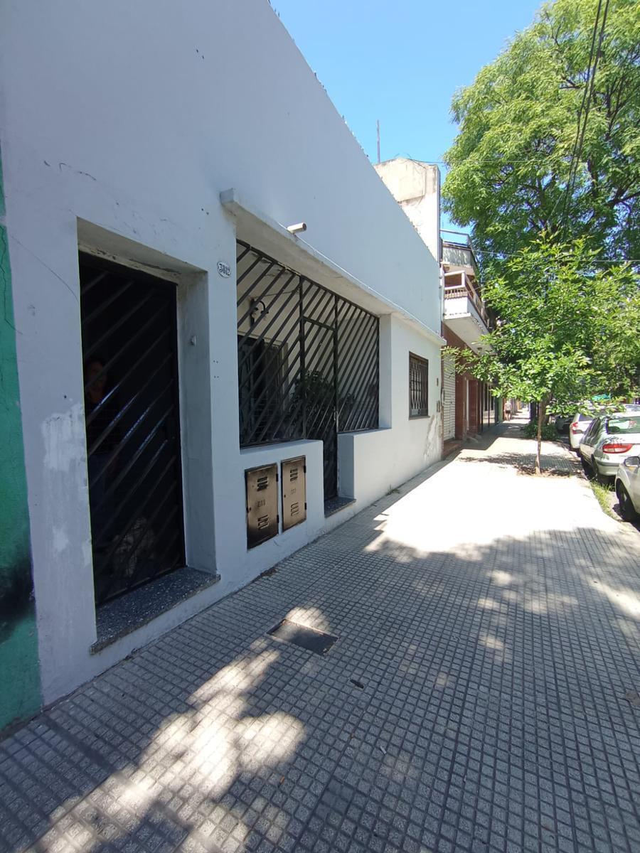 Casa 7 Ambientes en Venta - Pompeya 4