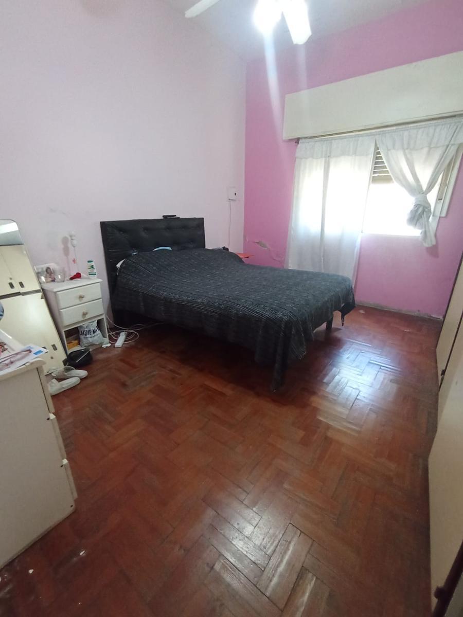 Casa 7 Ambientes en Venta - Pompeya 3