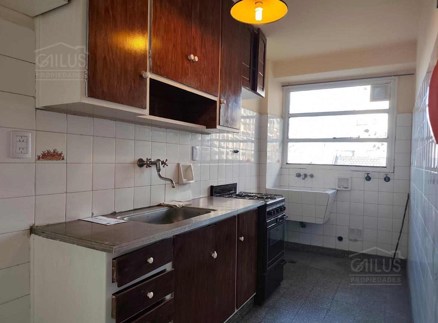Departamento en Venta en Monserrat (Solís al 900) de 3 Amb.